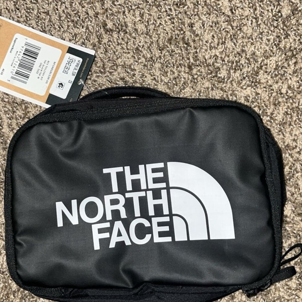 The North Face Voyager Dopp Kit